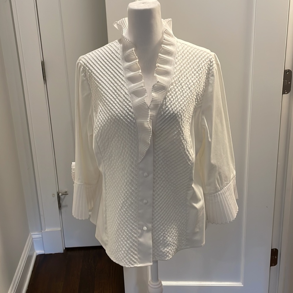 GO by GO silk white button down ruffled blouse